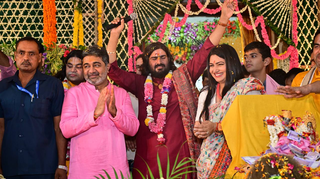 Radha Ashtami Blessings | Dr. Abhishek Verma & Mahant Nritya Gopal Das Ji | 31 Aug 2025