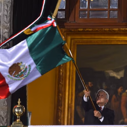 ¿Cuánto gastó AMLO en su primer Grito, más o menos que EPN y Calderón?