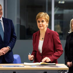 Escocia pedirá nuevo referéndum de independencia en 2021