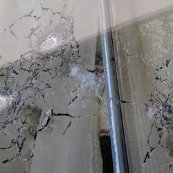 Balean oficina de Morena en Oriental, temen la presencia de delincuencia organizada