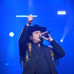 Julión Álvarez ¡gratis en el zócalo de Puebla!, el 15 de septiembre