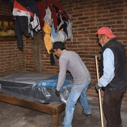 Atiende gobierno de San Martín Texmelucan a adultos mayores en situación vulnerable