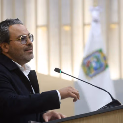 Presenta Roberto Zataráin iniciativa para prevenir, sancionar y erradicar el matrimonio infantil y la cohabitación forzada