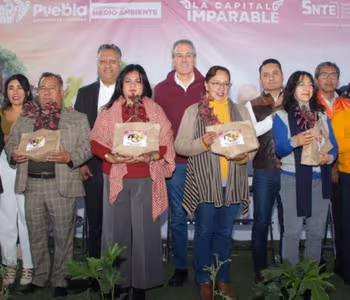 Presenta Ayuntamiento de Puebla el programa de huertos escolares “Manos a la Tierra”