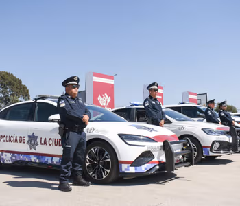 Ayuntamiento de Puebla pone en marcha compra de patrullas y grúas en la capital