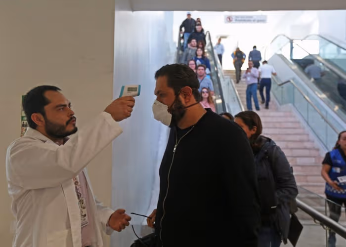 Hay 3,022 mexicanos varados en el mundo por restricciones de viaje por COVID-19: Cancillería