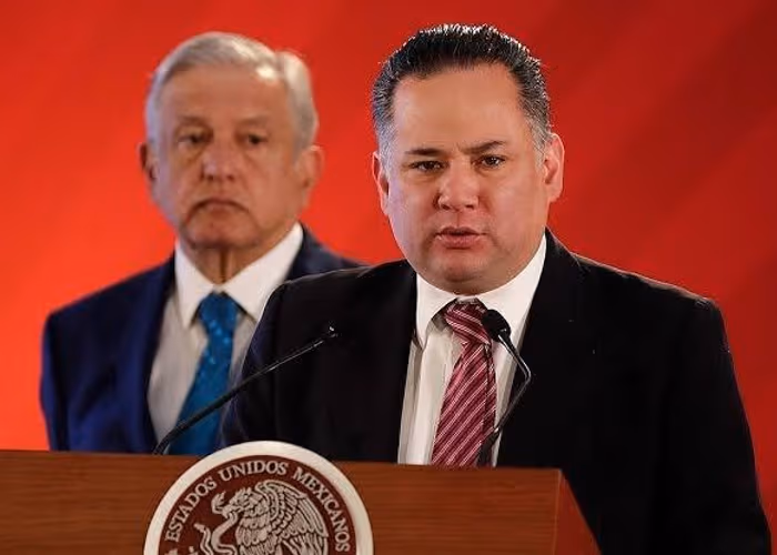 Santiago Nieto se queda en la UIF