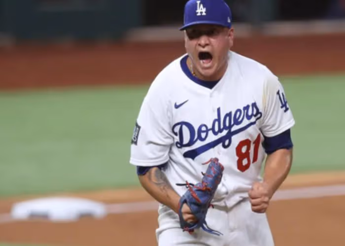 Dodgers se corona en la serie mundial de la mano de Víctor González y Julio Urías