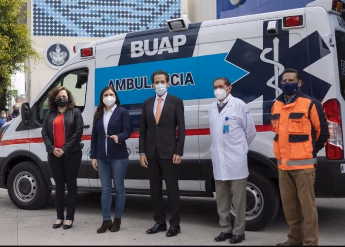 Recibe BUAP en comodato ambulancia del Ayuntamiento de Puebla