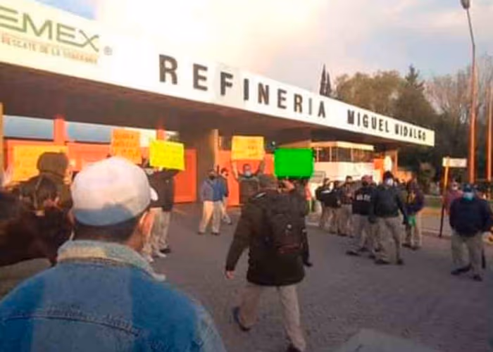 Protestan trabajadores de PEMEX contra del plan de austeridad