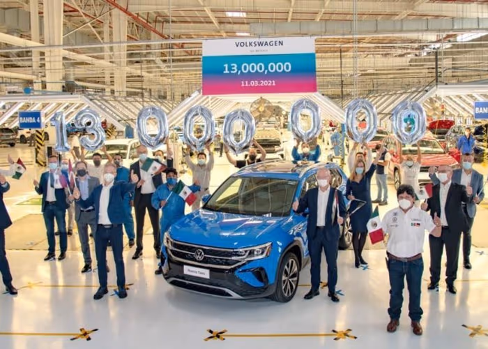 Volkswagen de México establece un nuevo récord de producción, con la manufactura de 13 millones de vehículos