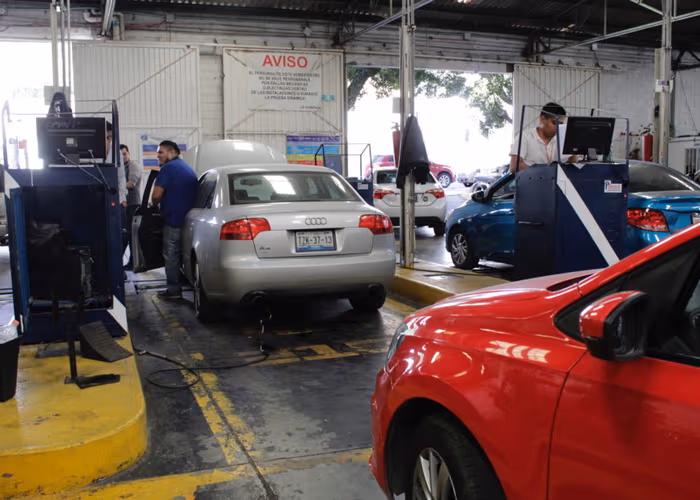 Analizan abrir hasta para 41 verificentros en Puebla