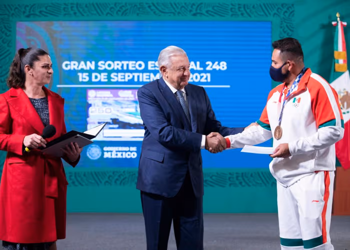 Gobierno federal otorga estímulos a atletas de Juegos Olímpicos de Tokio 2020