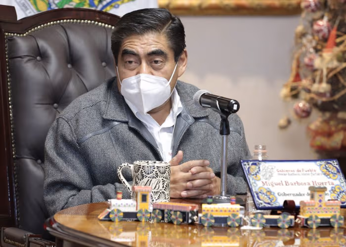 Cuarta ola de Covid-19 no pondrá en riesgo a los poblanos, garantiza Miguel Barbosa