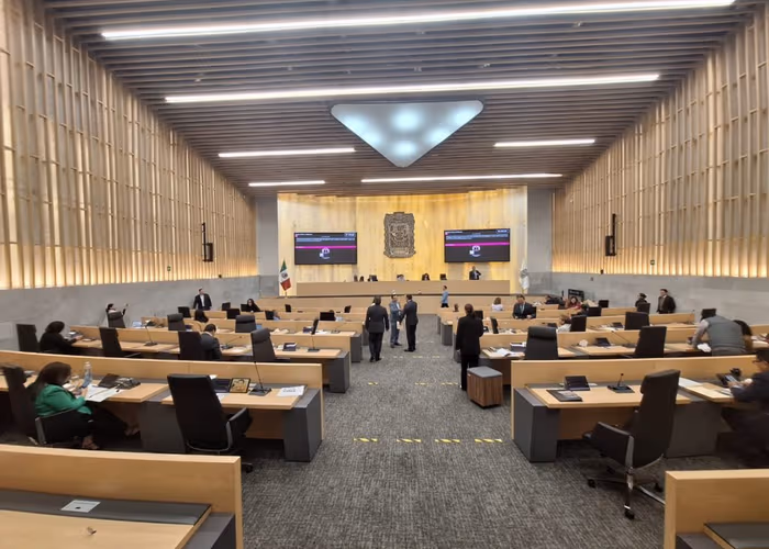 Diputados locales de Puebla piden investigar a todos los involucrados en el desfalco de Accendo Banco