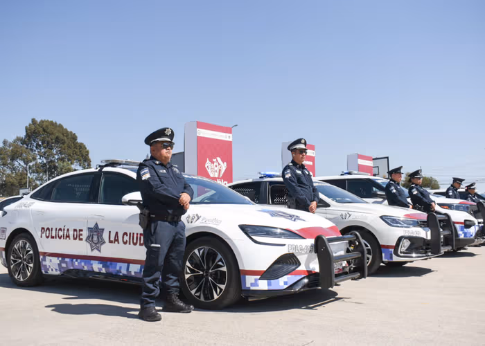 Ayuntamiento de Puebla pone en marcha compra de patrullas y grúas en la capital