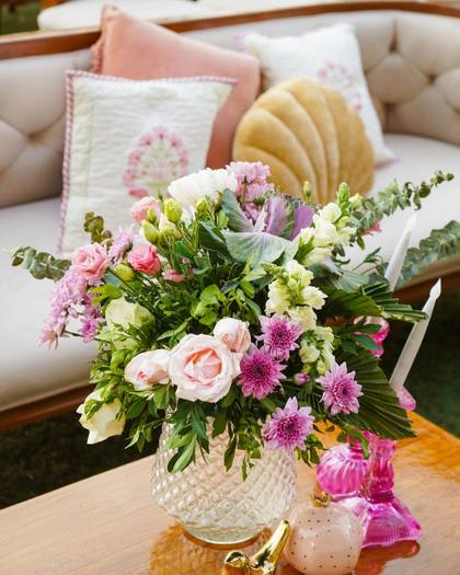 Floral detail and Lounge — Mehendi decor — ITC Gardenia Bengaluru