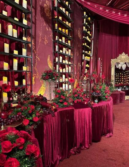 Floral detail and Bar — Reception decor