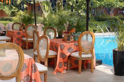 Tablescape and Lounge — Pool Party decor — Mulberry Shades Bengaluru
