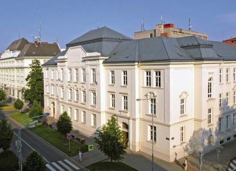 Остравский университет