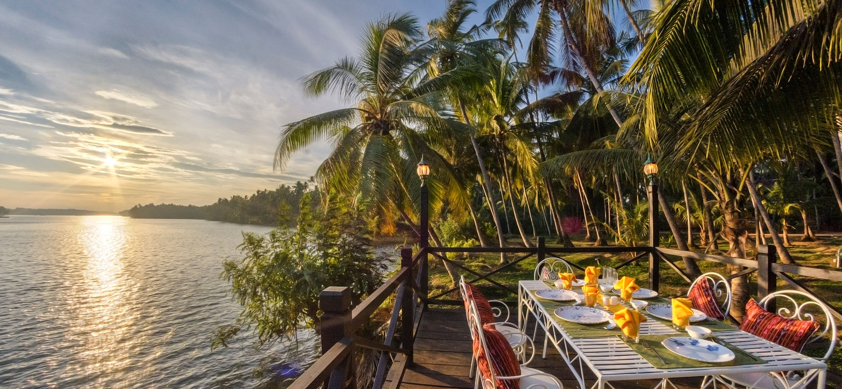 Exploring Saffron Sunsets in Popular Indian-Caribbean Restaurants