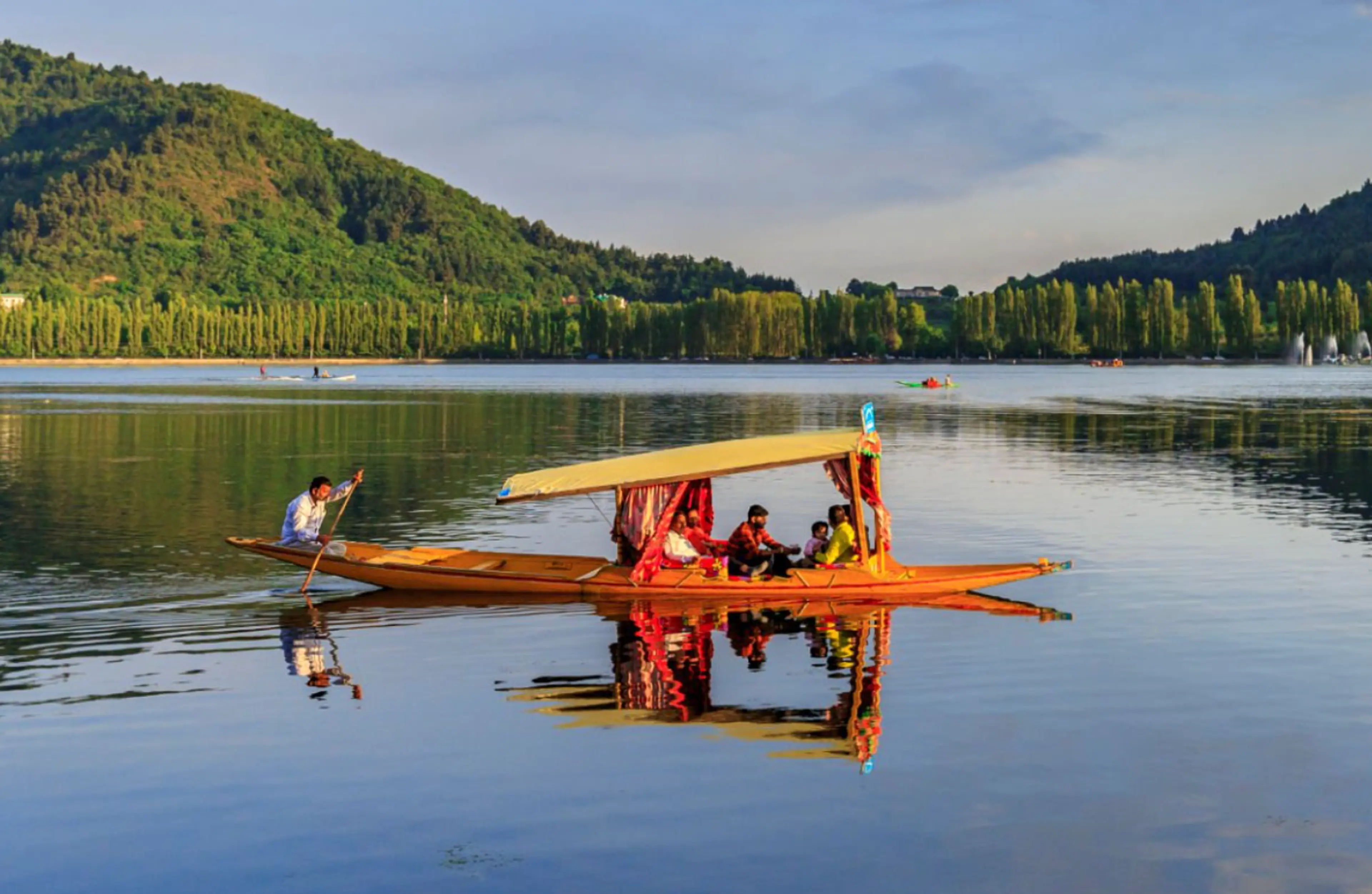 Shikara Ride