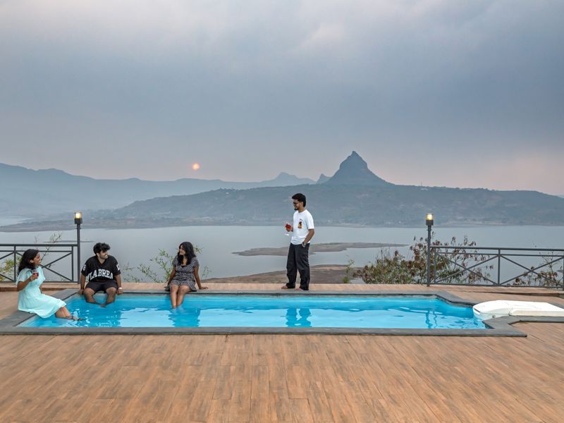 Blue Infinitum Lakeview - Pawna, Maharashtra
