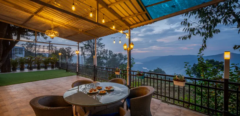 The Blue Door , villas in Panchgani, Maharashtra, India 
