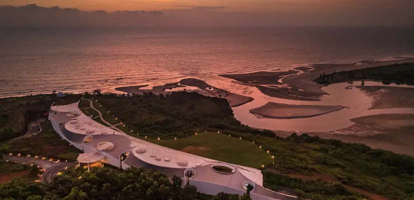Araqila Resort & Spa (Sea View King Suites), villas in Vengurla, Maharashtra