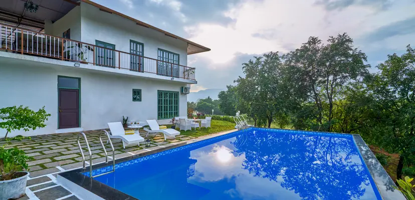 Casa Portico, villas in Karjat