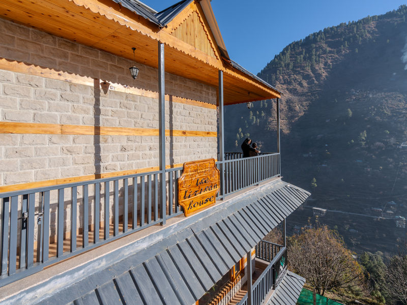 The Tirthan House ~ Terrace View