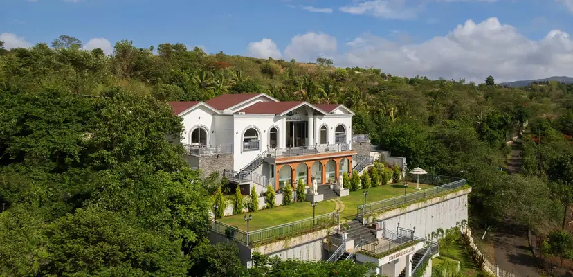 Bellevue Palace, villas in Nashik 