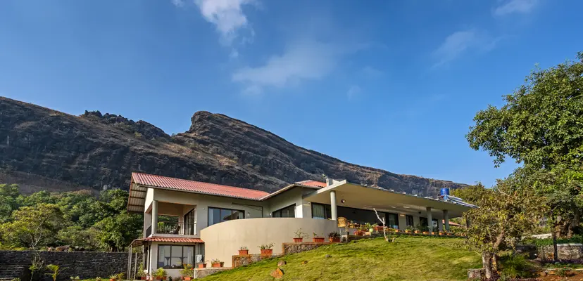 Alborz, villas in Pawna