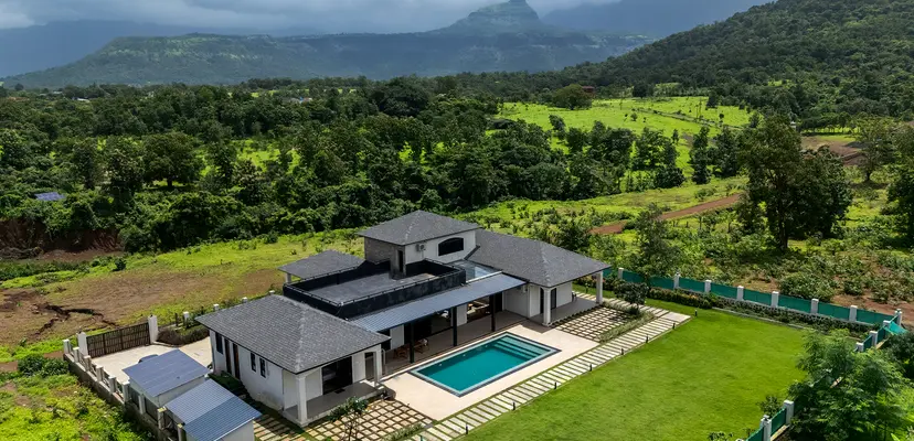Sunrise Manor, villas in Karjat