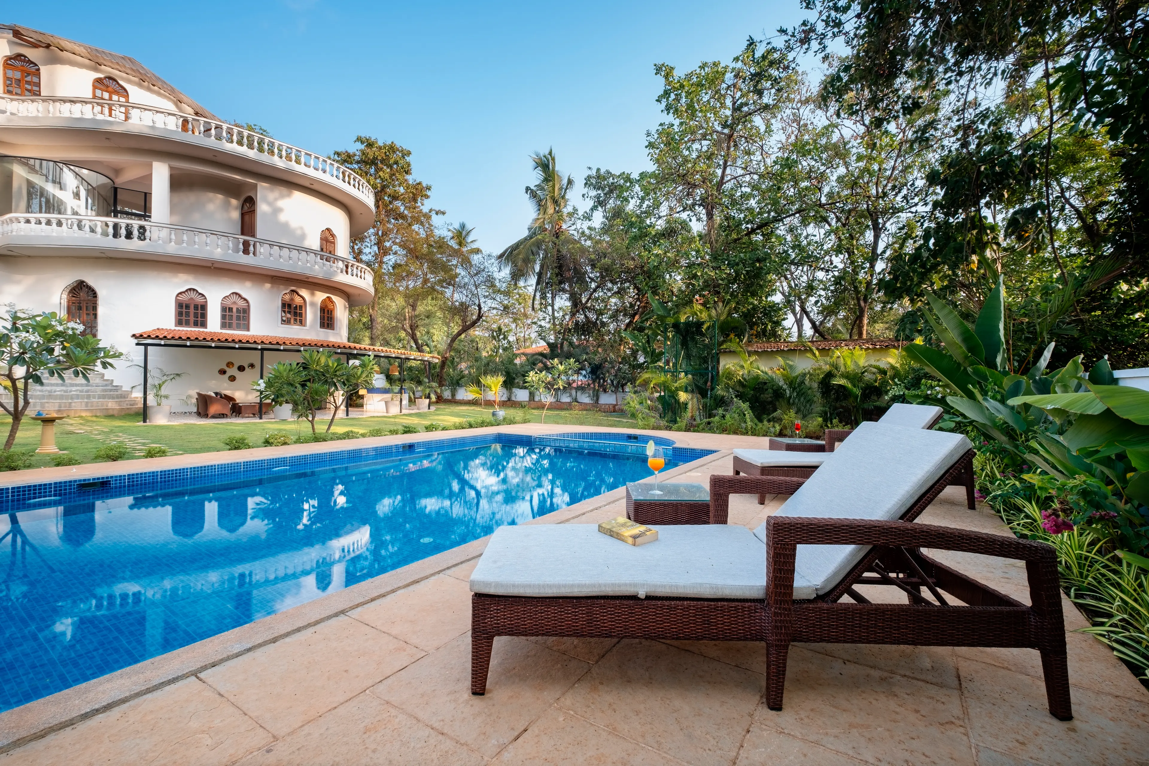 Private pool villa in Goa