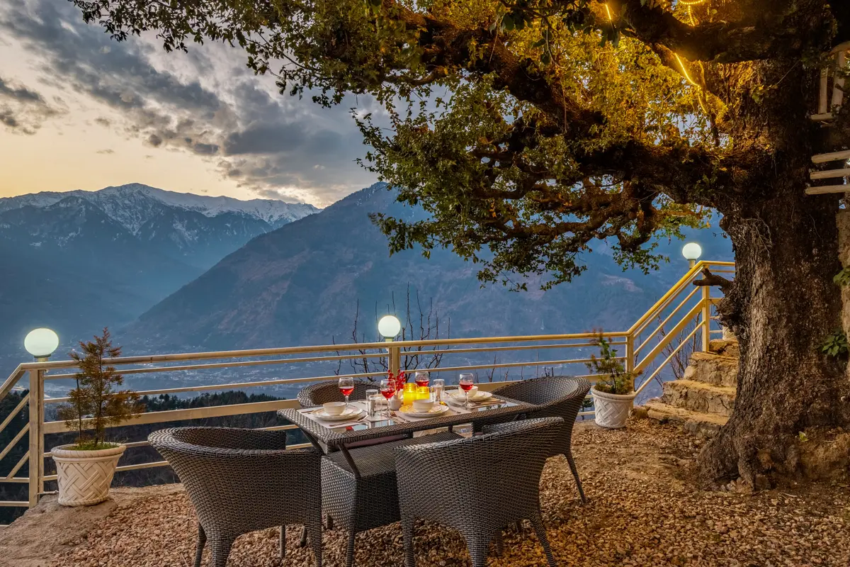 Romance comes alive with an intimate candlelit dining experience.