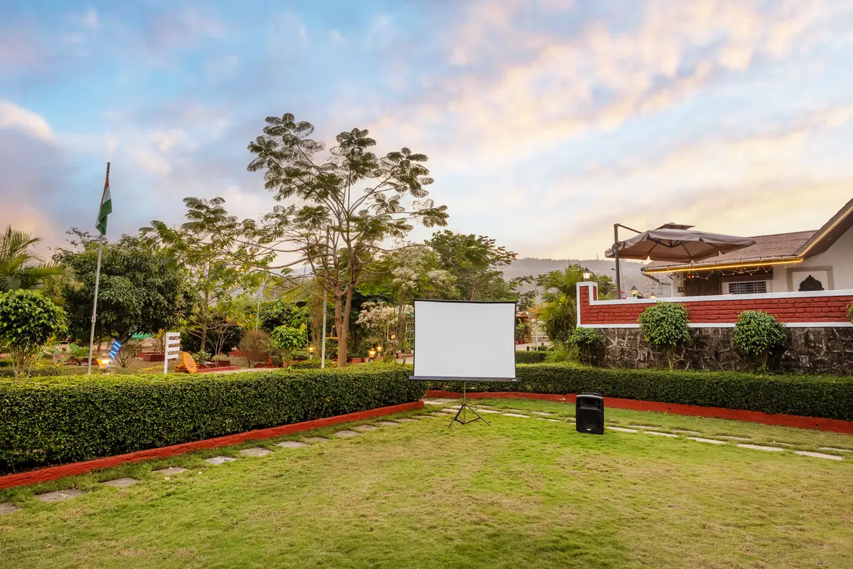Watch your favorite movie on our screen projector & enjoy a magical movie night under the stars!