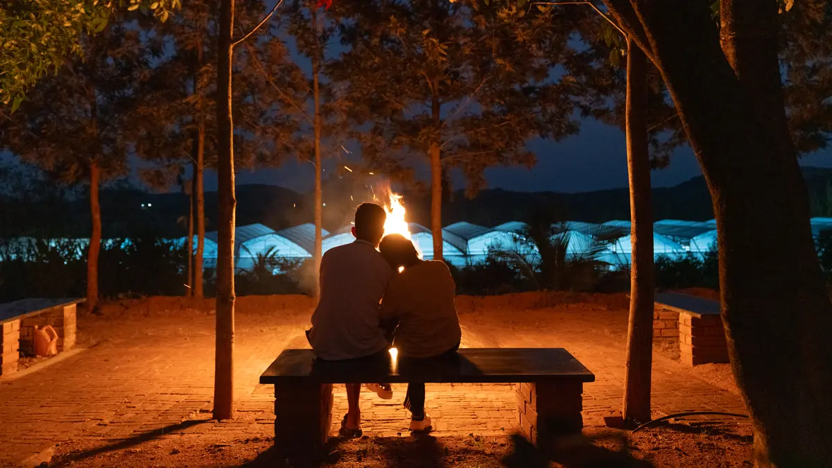 Stories and stars, all around the bonfire