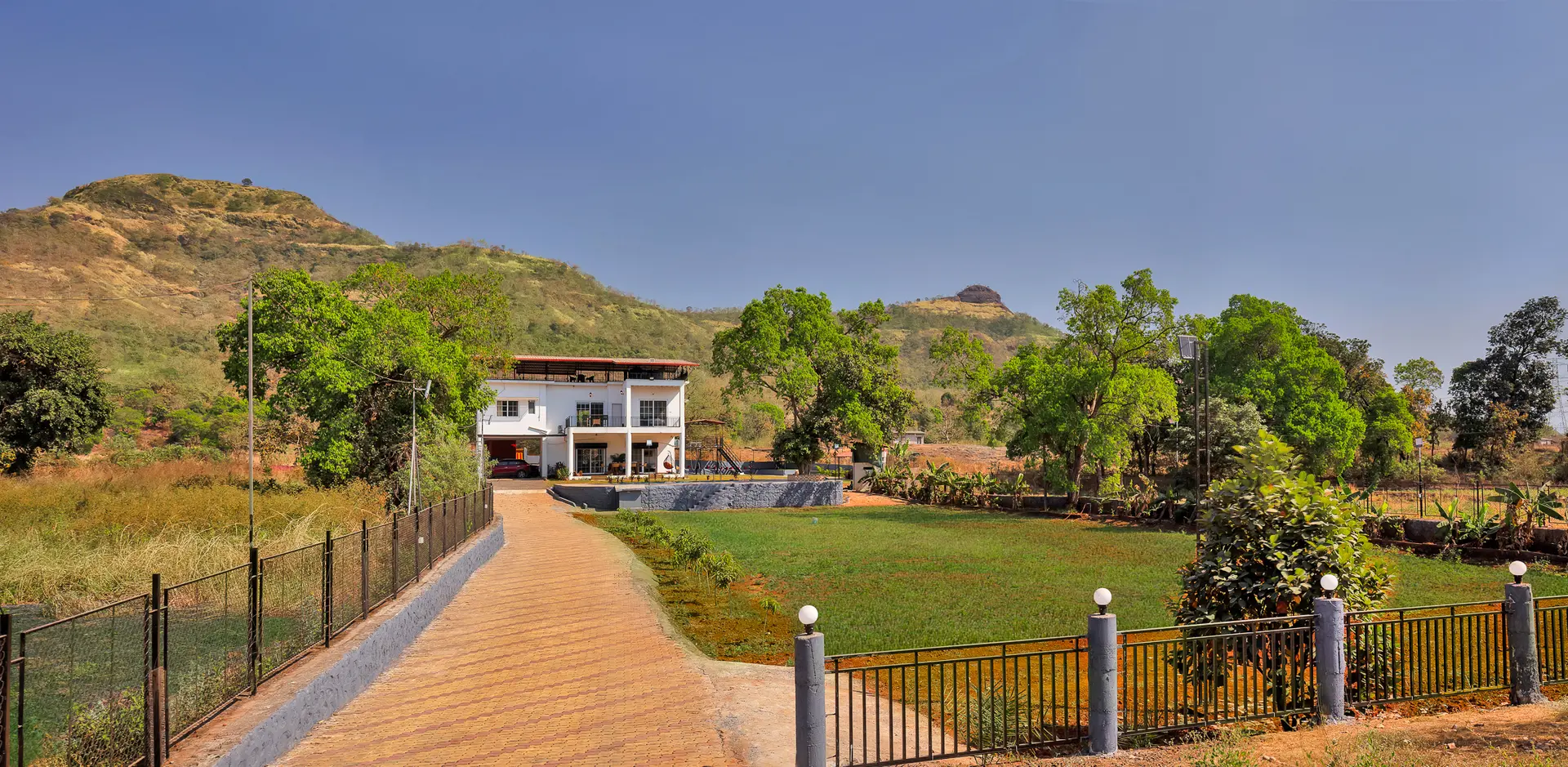 Image 6 of the property