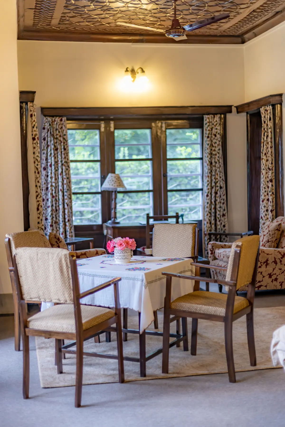 Gather, laugh, and create memories in an inviting living & dining space.