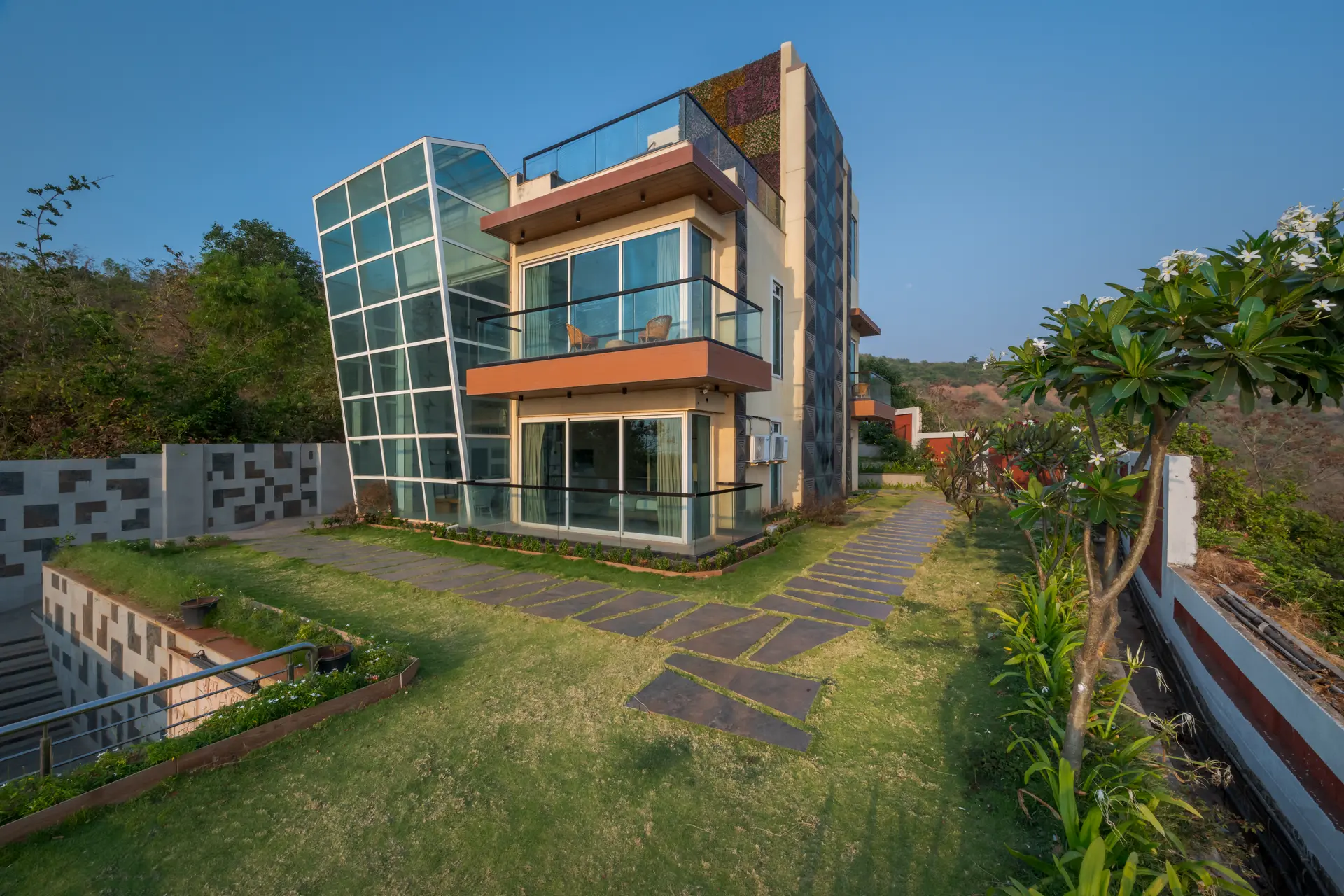Image 37 of the property