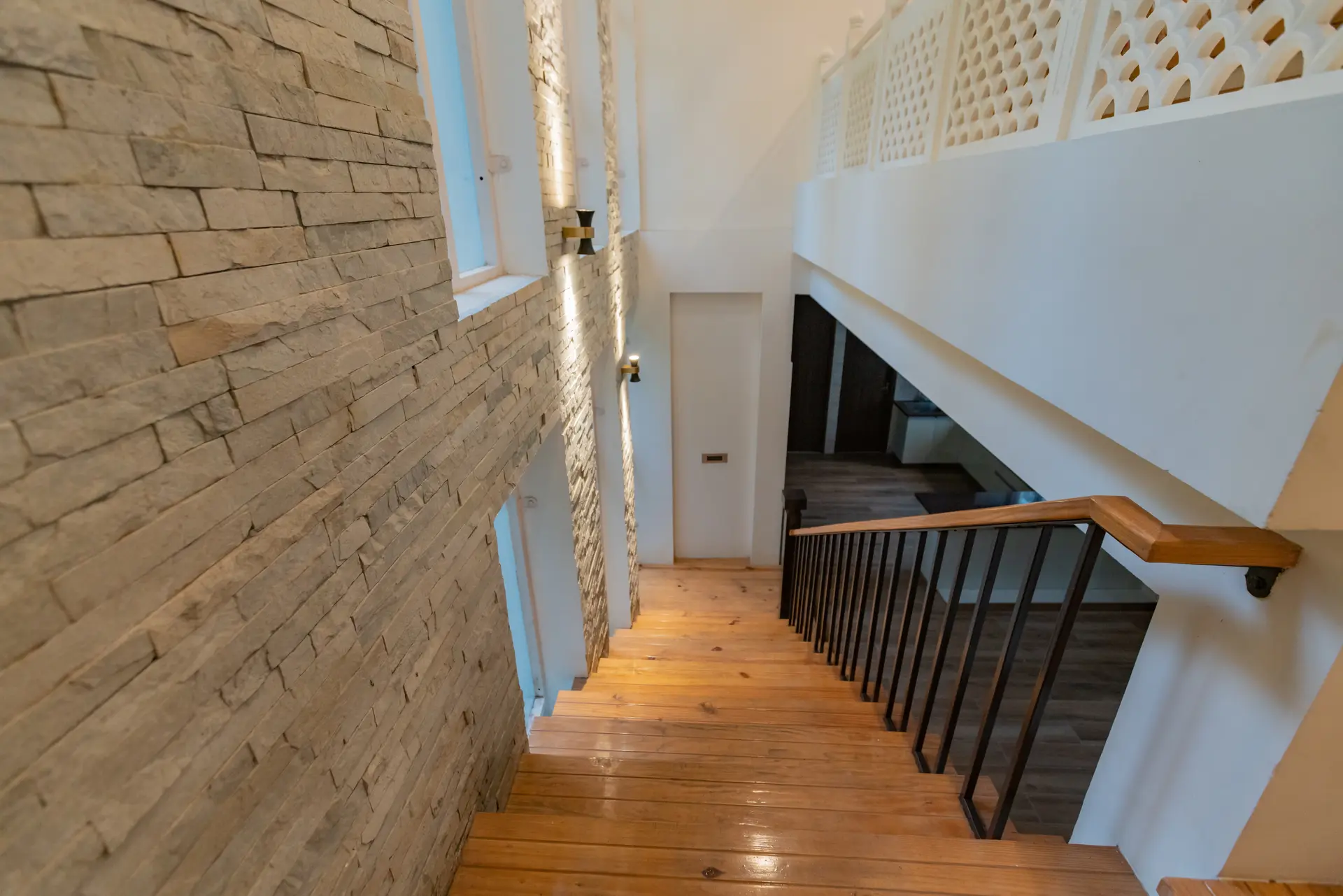 Image 14 of the property
