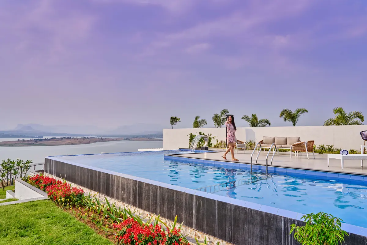Infinity pool dreams and sky-kissed serenity
