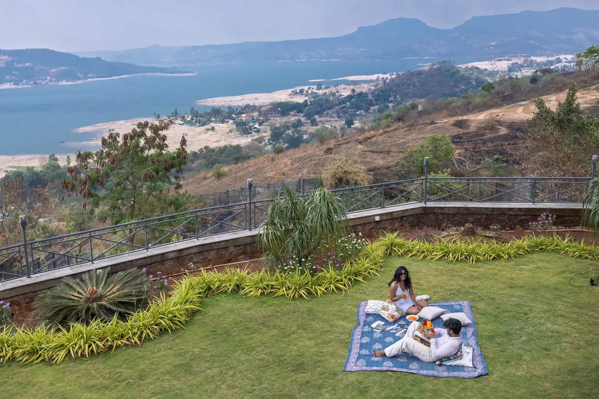 Blue Infinitum Lakeview - Pawna, Maharashtra