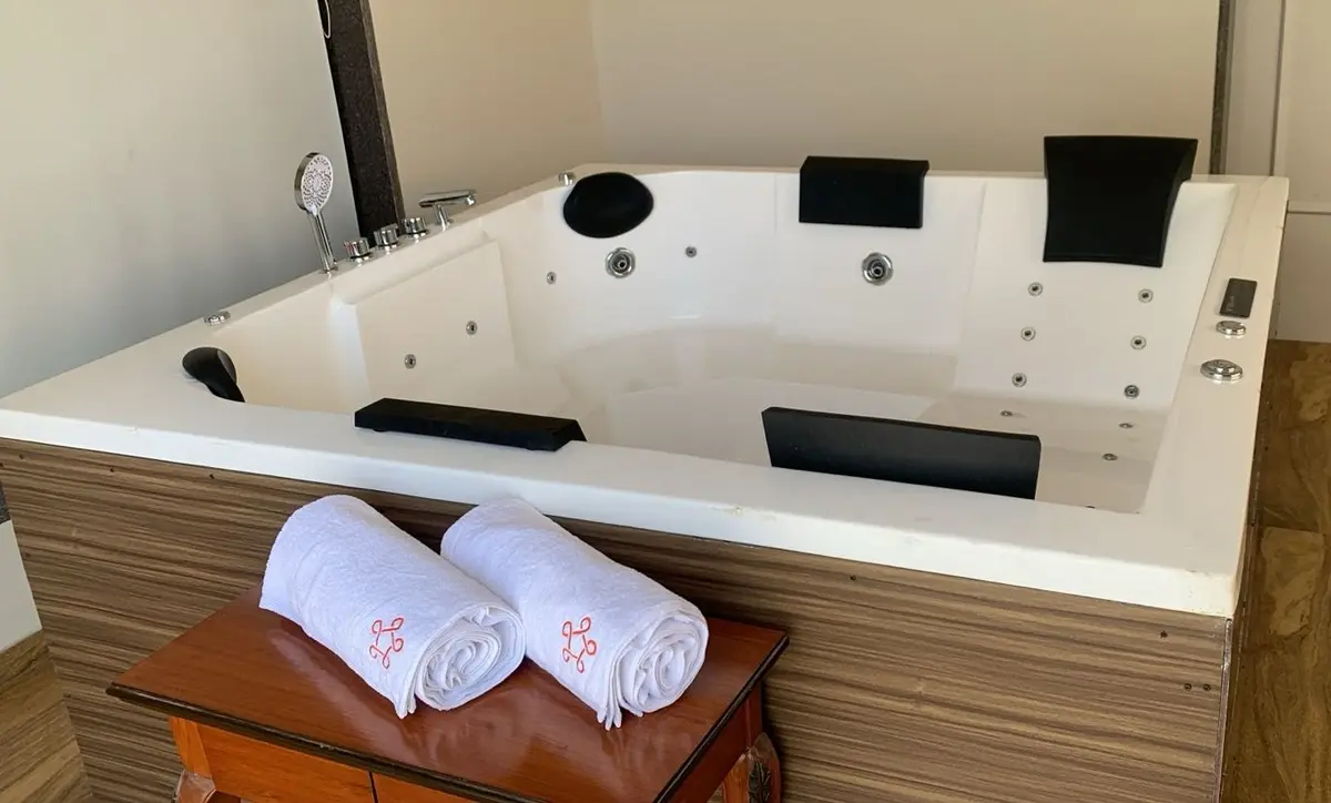 Wind-down in a relaxing jacuzzi 