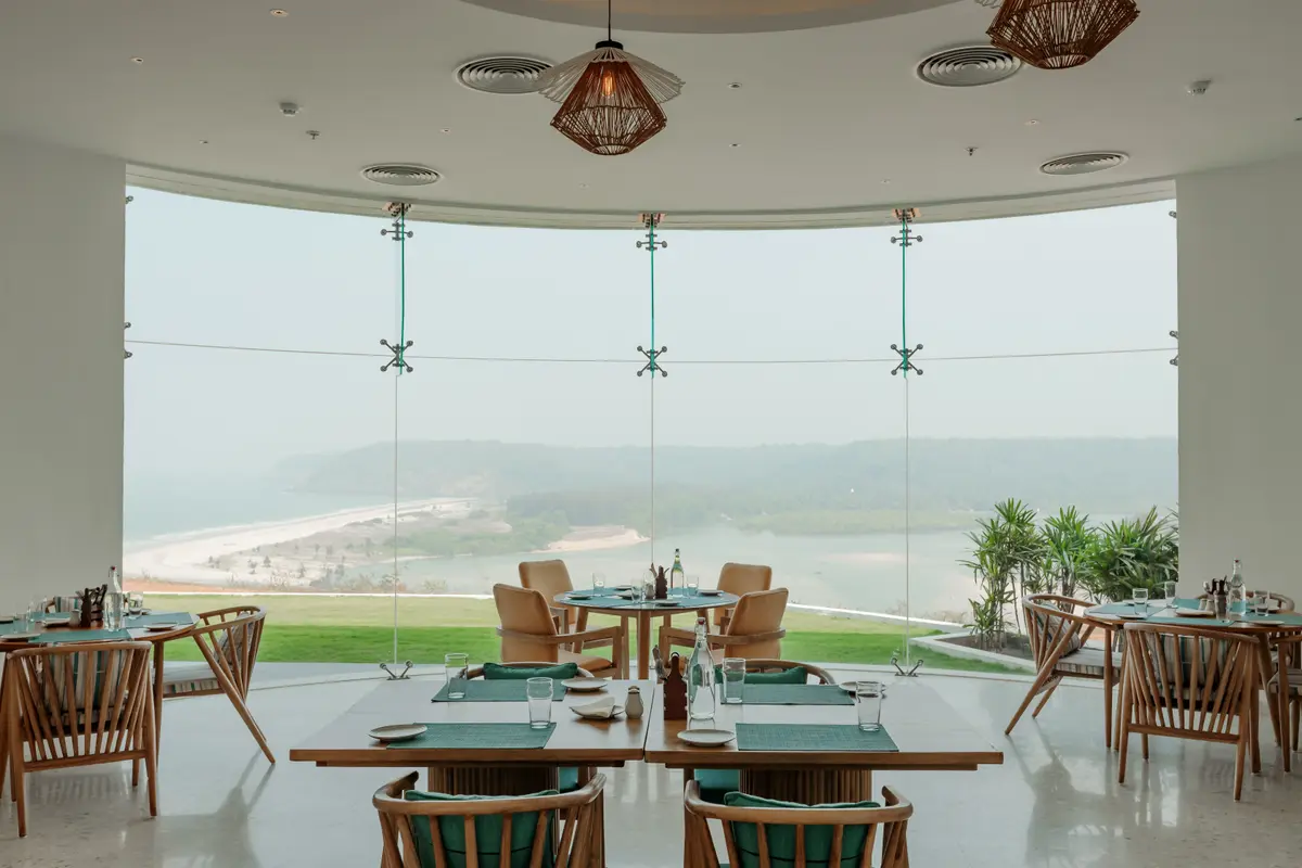 Here every meal is served with a side of the sea