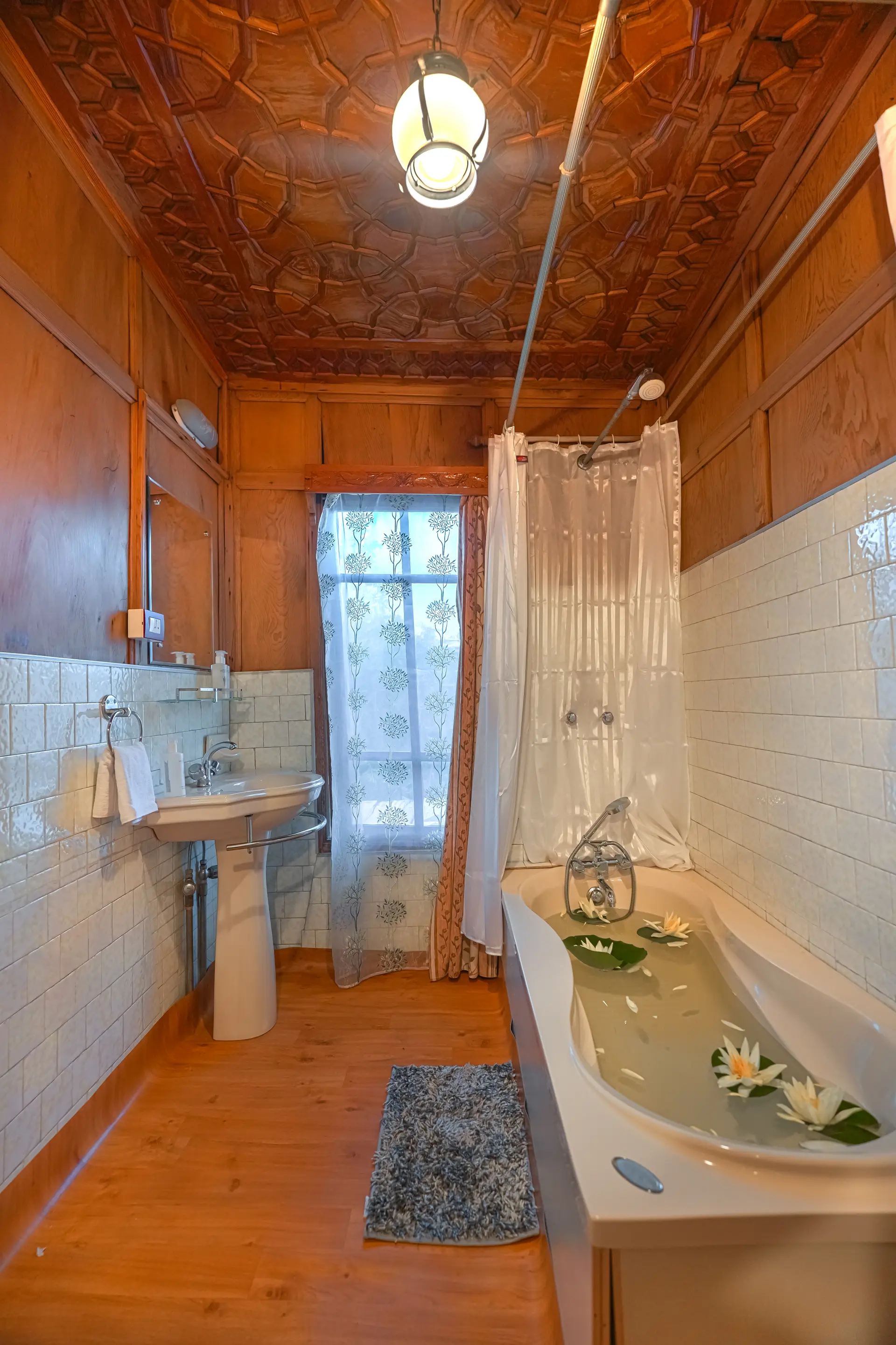 Image 37 of the property