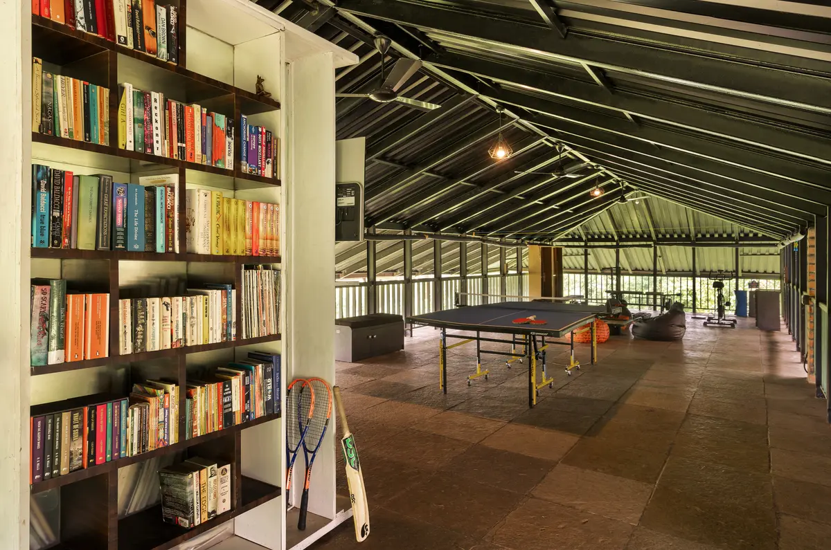 Whether you're in the mood for a book, a game of table tennis, or just lounging around—this lively loft has it all under one roof!