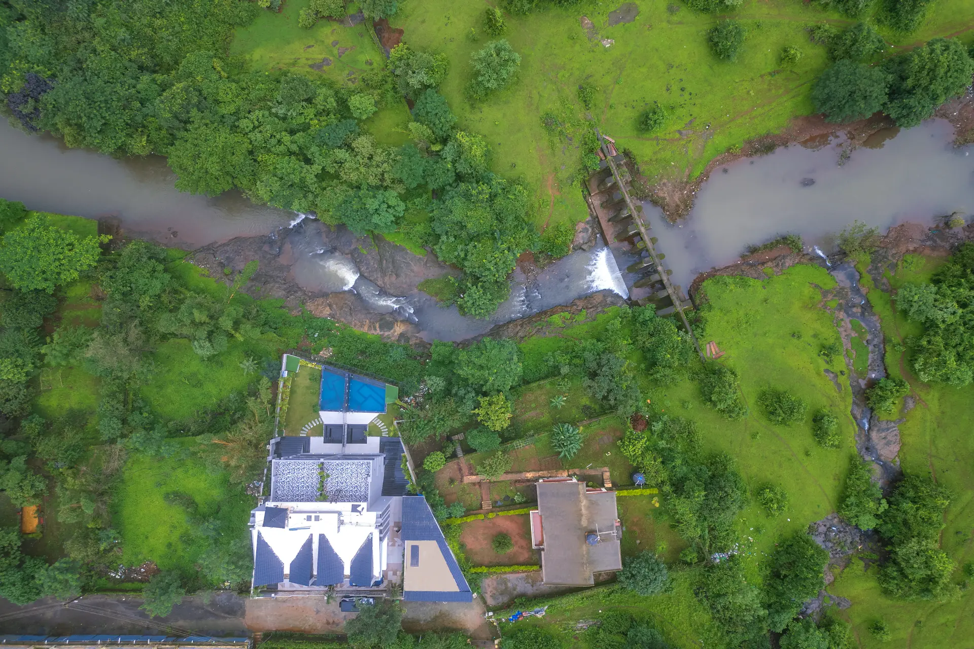 Image 5 of the property