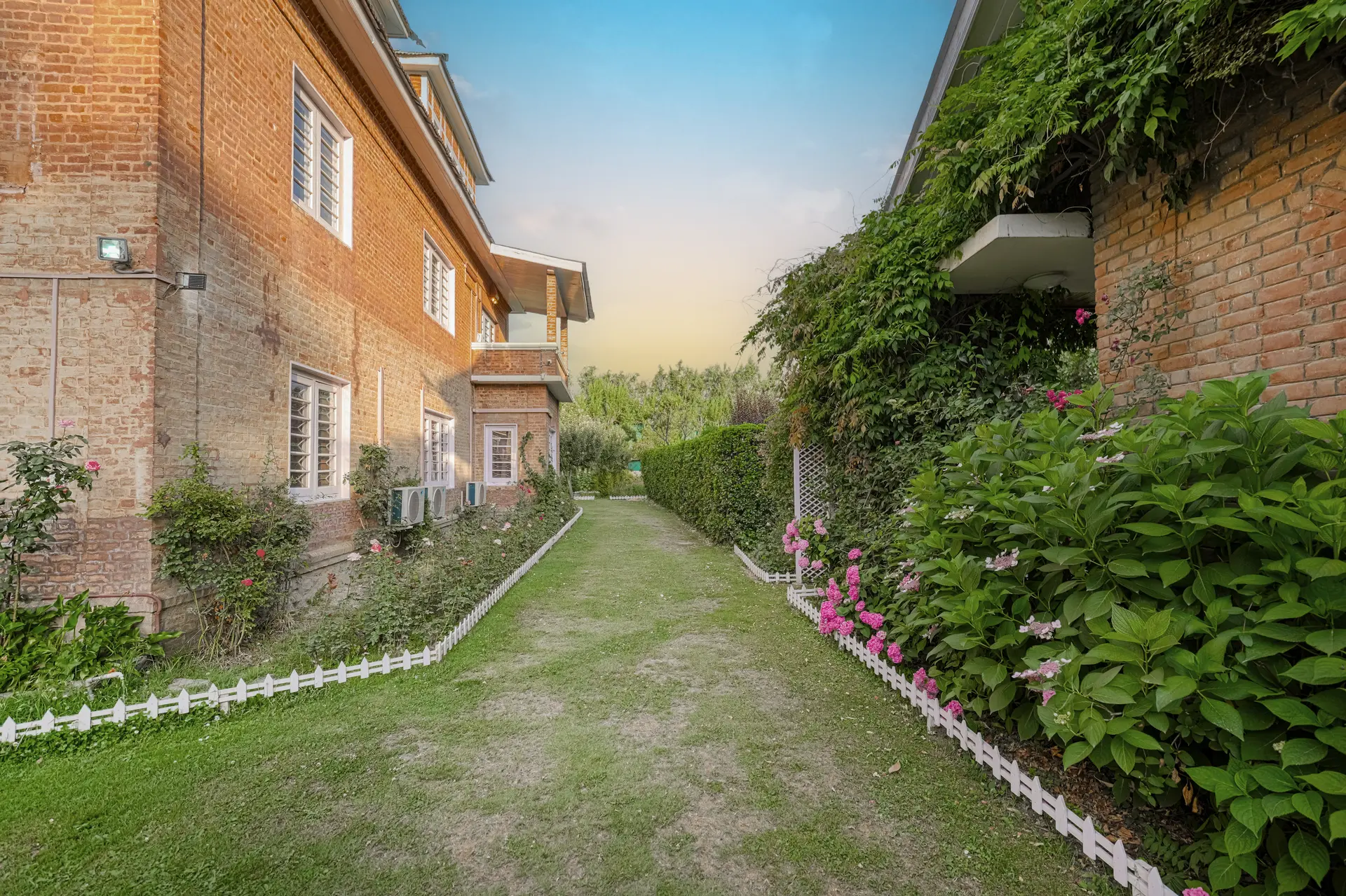 Image 38 of the property